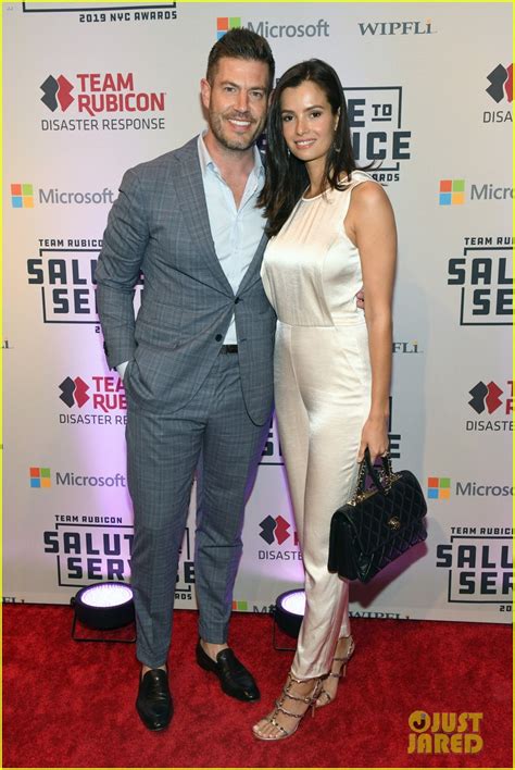 New The Bachelor Host Jesse Palmer Marries Longtime Girlfriend Emely Fardo Photo