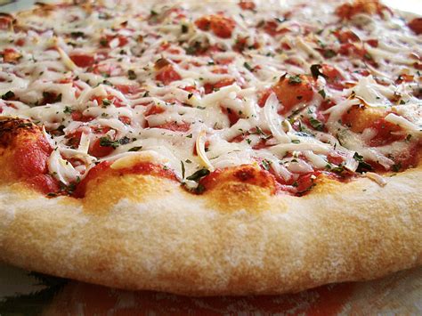 Pizza Margherita (Rezept mit Bild) von hamburger_deern ...