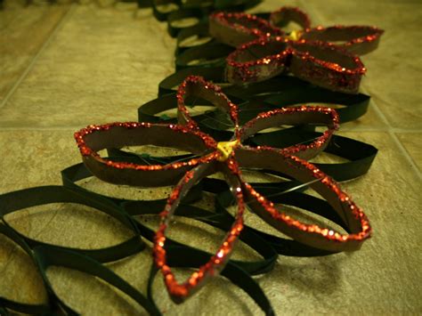 Inexpensive Christmas Craft Toilet Paper Roll Wreath Cost 200