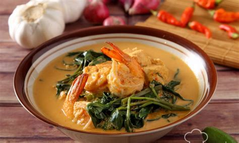 Berbuka puasa bersama di hari pertama bulan rajab. Menu Buka Puasa Hari Ini, Masak Sayur Hela Uwe Khas NTT ...