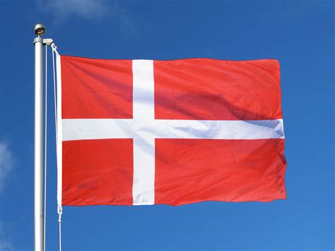 Die regionalflaggen von bornholm und ærø sind bekanntermaßen im einsatz. Dänemark Flaggen - Dänische Fahnen kaufen - FlaggenPlatz Shop
