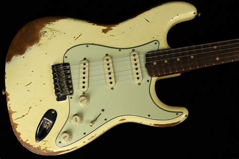 Fender Custom 1962 Stratocaster Heavy Relic Aged Vintage White Sn