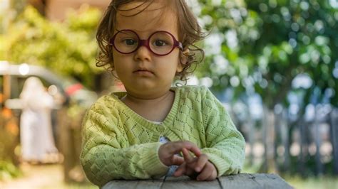 Sehstörung: Mein Baby braucht eine Brille | Eltern.de