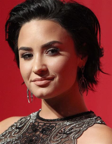 Demi Lovato Demi Lovato Short Hair Short Hair Styles Chic Short Hair