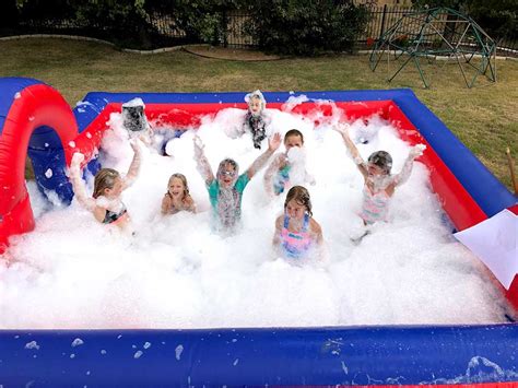 Inflatable Foam Pit Rental Fun Party Location De Mascotte Et Jeux Gonflables Au Quebec