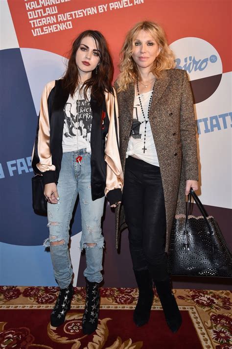 Frances bean cobain (born august 18, 1992) is the daughter of nirvana frontman kurt cobain and hole singer courtney love. See Courtney Love and Frances Bean Cobain's Best Mother ...