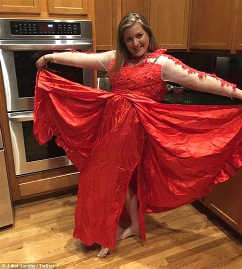 Teenagers Reveal How Their Prom Dresses Turned Into Disasters On