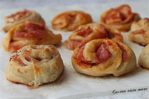 Check spelling or type a new query. Girelle di pizza farcite