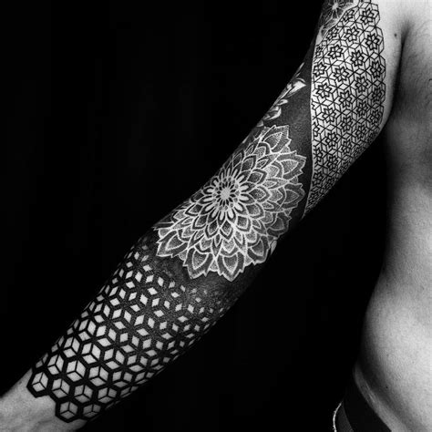 10 Konstnärer Som Skapar Slående Geometriska Tatueringar Som Sträcker