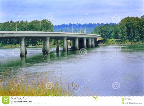 (ap) — a car fell from the glenn l. I-205 Bridge To Government Island Stock Images - Image ...