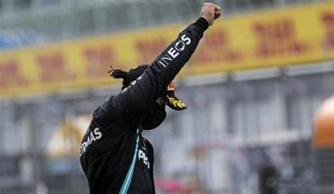 Hamilton Wins Styrian Gp Raises Fist After 1st Victory Of The Season