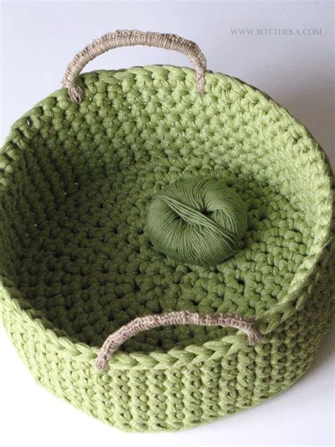 Are available in distinct varieties starting from trendy, casual ones to formal clothes to wear in your office or workplace. Crocheted t-shirt yarn basket with hemp string handles ...