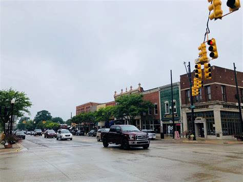 Downtown Howell Michigan Paul Chandler July 2018 Downtown Scenery