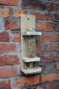 We tried a number of other designs that worked to varying degrees, but this was th… Wine Bottle Bird Feeder | Diy weinflasche, Vogelhäuser diy ...