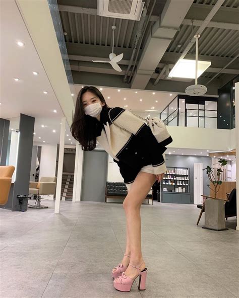 Famous Korean Instagram Model Responds To A Dm Offering Sponsorship
