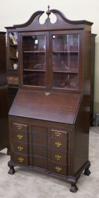 Shop antique desks and other antique, vintage and modern tables at pamono. Mahogany Chippendale block front secretary desk For Sale ...