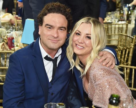 Exes Kaley Cuoco And Johnny Galecki Open Up About Their Weird First Kiss Glamour