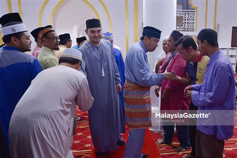 Bantuan aidilfitri pulau pinang rm1,000. Sultan, Permaisuri dan Raja Muda Selangor Bersama Rakyat