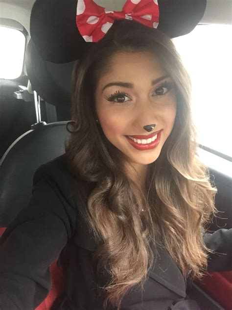 Lots of inspiration, diy & makeup tutorials and all accessories you need to create your own diy mickey & minnie mouse costume for halloween. Minnie Mouse makeup costume ComicCon 2015 | Minnie mouse ...