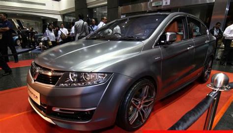 Check out the first official pictures of it here. LIFE IN DIGITAL COLOUR: The New Proton Preve R3 Bodykit Review