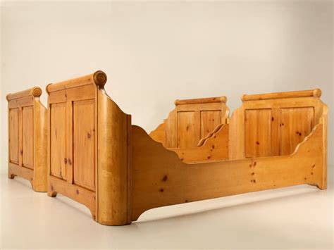 Pair Of Vintage Solid Pine Raised Panel Sleigh Beds At 1stdibs Solid