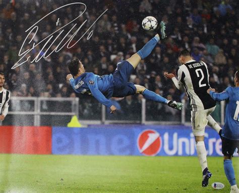 Cristiano Ronaldo Autographedsigned Real Madrid 16x20 Photo Bas 22924