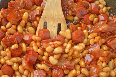 Stir in the baked beans and sliced frankfurters. Quick Stovetop Franks & Beans Recipe + VIDEO | Beanie Weenies
