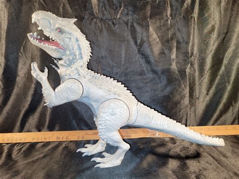 2014 Hasbro Jurassic World 20 Indominus Rex Roar And Lights Dinosaur On Mercari Jurassic World