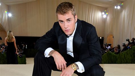 H M Retire De La Vente Une Collection D Di E Justin Bieber Apr S S Tre Attir Les Foudres Du
