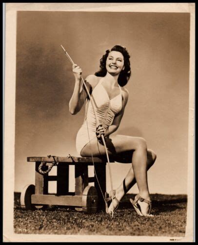 Hollywood Beauty Cyd Charisse Swimsuit Cheesecake Portrait 1950s Orig Photo 730 Ebay