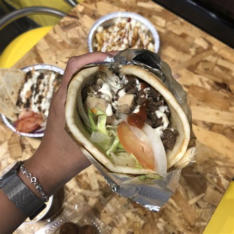 NYC Street Style Food Comes to Laval in One Tasty Bite - Montreall ...