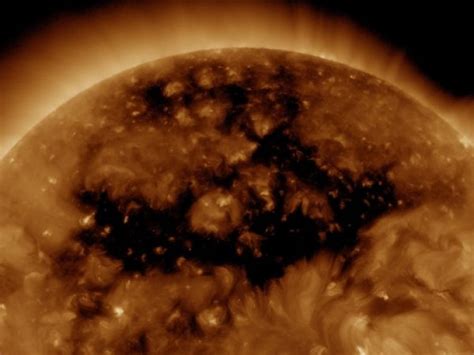 Nasa Spacecraft Pictures Giant Coronal Hole In The Sun Ibtimes