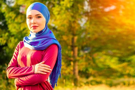 Sisters Feel Empowered In Hijab About Islam
