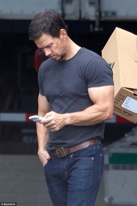 Mark Wahlberg Is Seen For The First Time Since Pay Scandal Daily Mail
