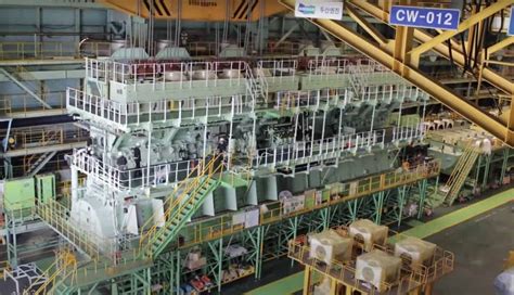 The Biggest Engine In The World Is As Tall As A Four Storey Building