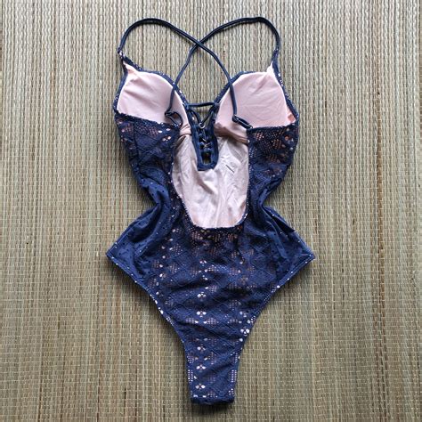 Body Maiô Crochê Detalhe Decote Azul Dondoca Moda Feminina