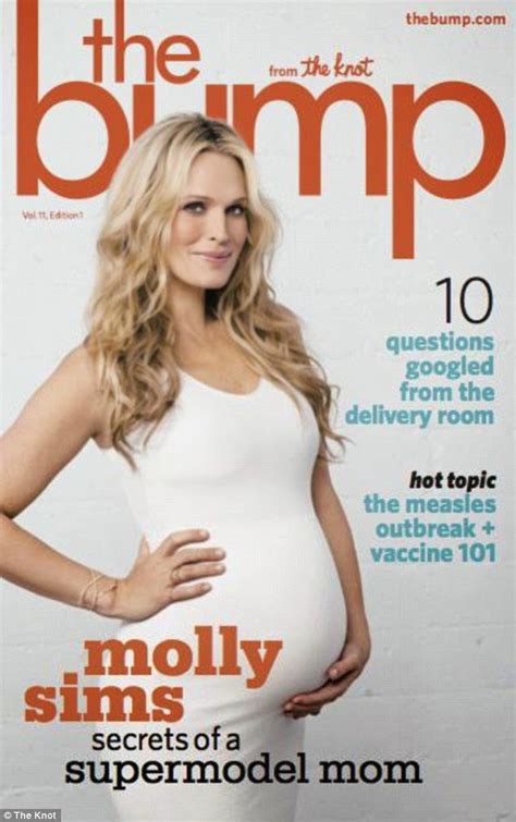 Pregnant Women Beautiful Molly Sims Displays Her Trim Figure And