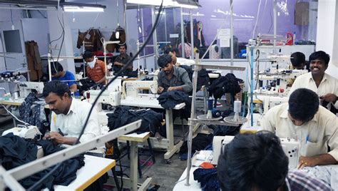 Clothing Manufacturing Unit Sourcing For Small Run Production