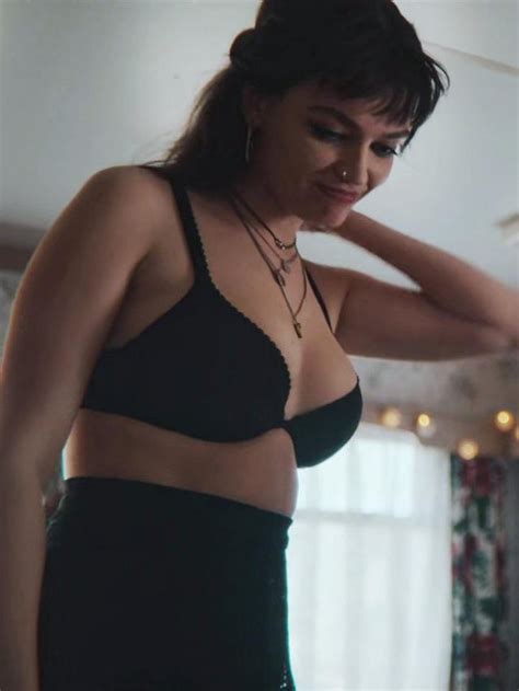 Hot Sexy New Emma Mackey Bikini Pics