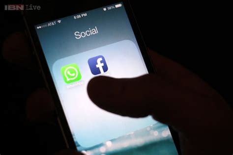 Facebook Closes Whatsapp Purchase Now Worth 218 Billion News18