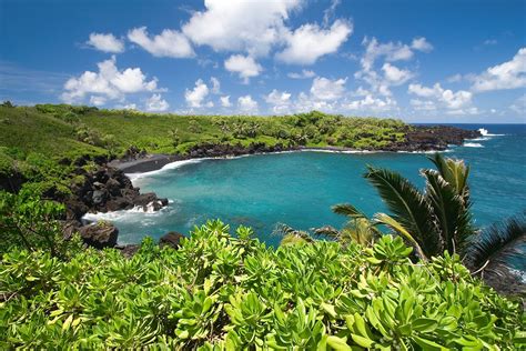 Garden of eden arboretum & botanical garden yakınındaki oteller. Holokalani Black Sand Beach, Maui. | Black sand beach ...