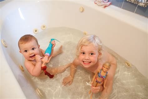 webster life according to the wife: Bathtime Babies