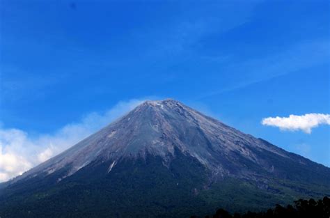 Foto gambar pemandangan yang sangat indah dan menakjubkan merupakan kumpulan pemandangan yang di ambil dari seluruh dunia yang saya rangkum melalui video. Gambar Pemandangan Alam Indah Indonesia Hd