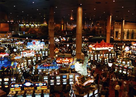 Planet hollywood resort & casino. Viva Las Vegas: An Unforgettable Nightlife | The Constant ...