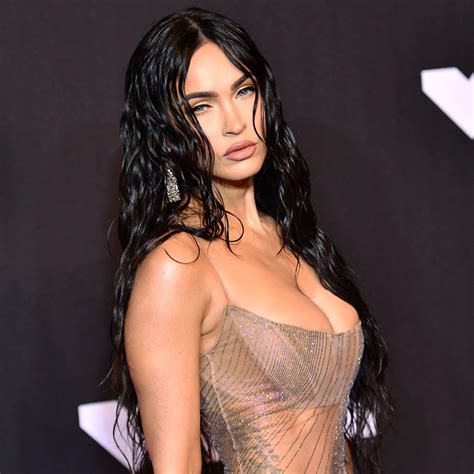 Top 12 Megan Fox Hot Looks That Will Make You Want To Melt