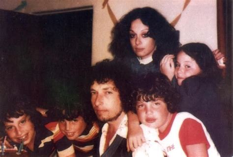 Iconic singer/songwriter and musical wanderer who rose to prominence during the '60s folk revival and changed the world of music. Like a Rolling Stone singer Bob Dylan and his family | Bob ...