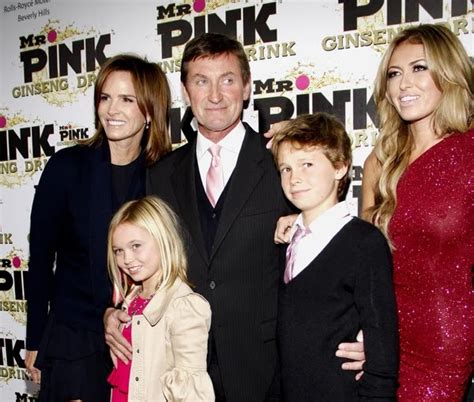 Wayne Gretzky Wife And Kids Ohc95lrcp N3km Wayne Gretzky Wife Is
