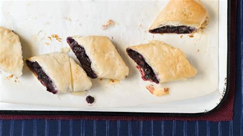 When it comes to shortcut ingredients, phyllo dough ranks as one of my very favorites. Blueberry Strudel | Recipe in 2020 | Blueberry strudel, Phyllo dough, Food recipes