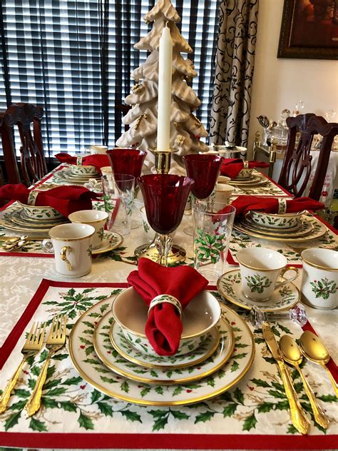 Christmas Table Settings Pinterest  60 Best Christmas Table Decor