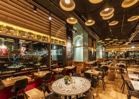 Horecainterieur Italiaans restaurant Burrata Turfmarkt Den Haag